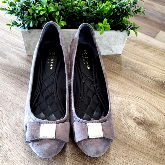 Cole Haan Tali Grand Bow Silver Suede Shoes size 5.5 - Picture 3 of 7